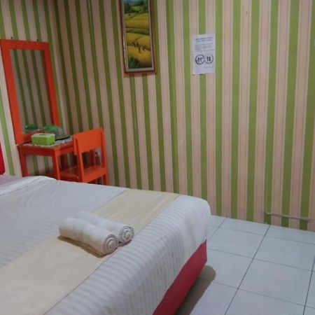 Hotel Krui Syariah エクステリア 写真
