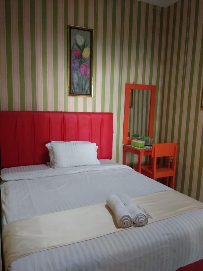 Hotel Krui Syariah エクステリア 写真