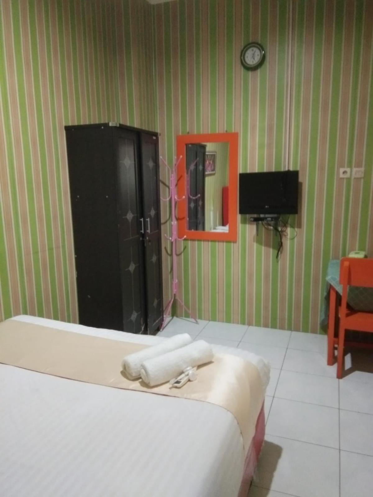 Hotel Krui Syariah エクステリア 写真